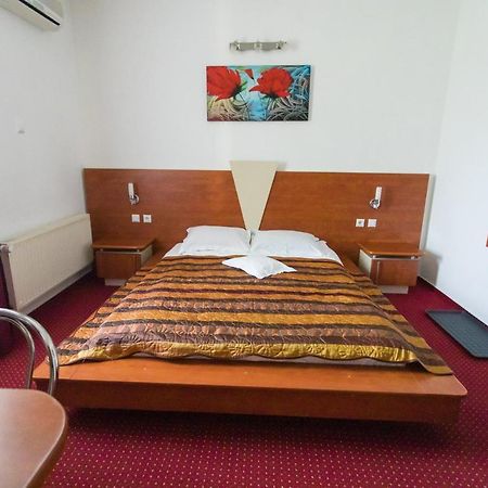 Pensiunea Full Târgu-Mureş Exteriér fotografie